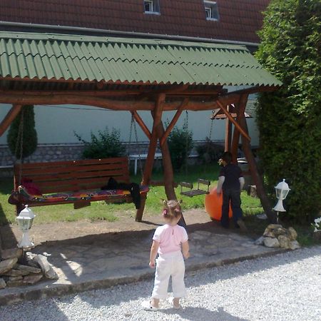 SzilvásváradTaltos Vendeghaz住宿加早餐旅馆 外观 照片